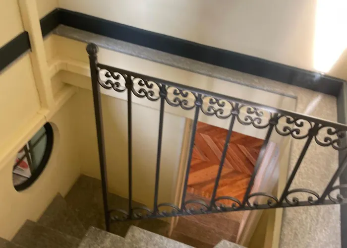 The Heritage - Grand In Historic Apartment *